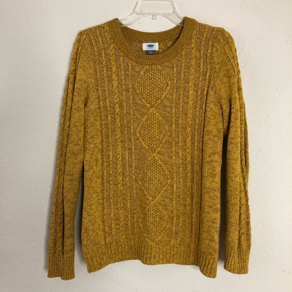 Women's Yellow Classic Cable-knit Sweater